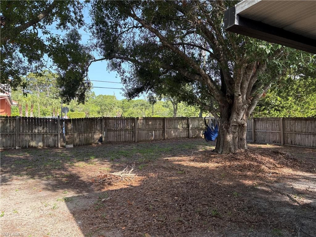 2325 55th Ter SW, Naples, FL 34116-11