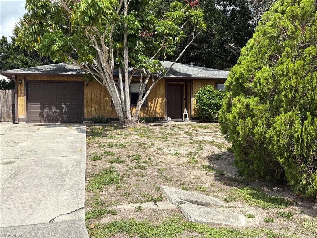 2325 55th Ter SW, Naples, FL 34116-18