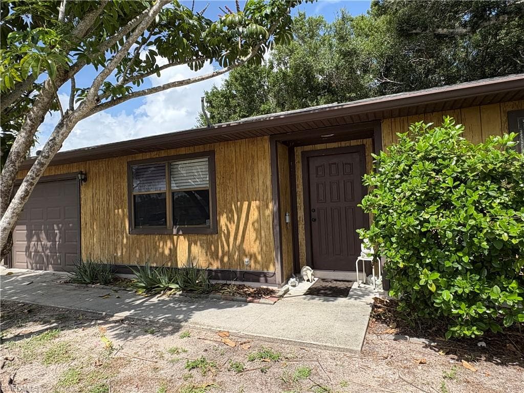 2325 55th Ter SW, Naples, FL 34116-22