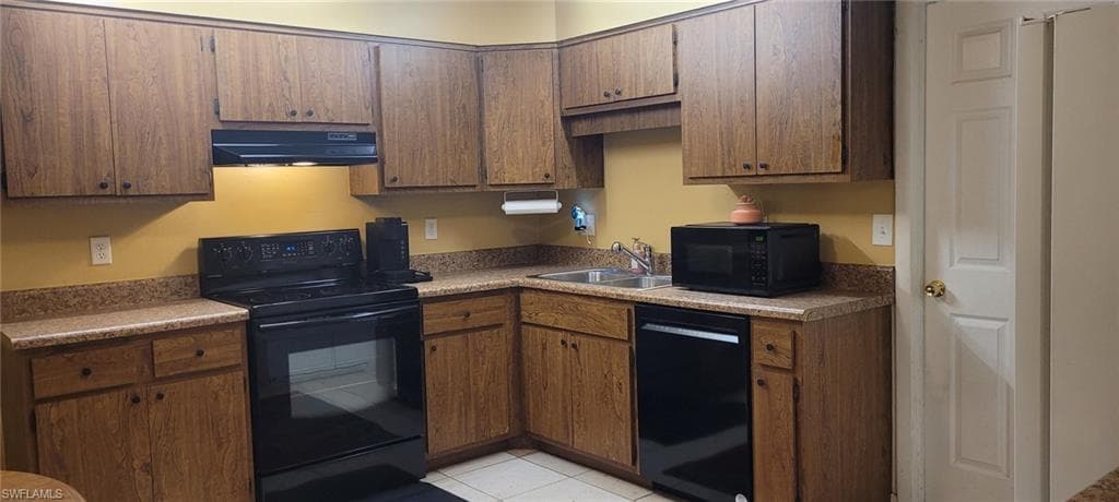 2325 55th Ter SW, Naples, FL 34116-24