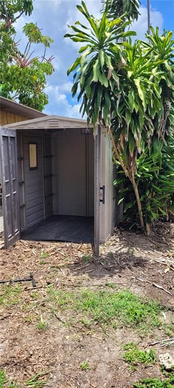 2325 55th Ter SW, Naples, FL 34116-31