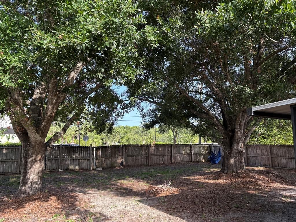 2325 55th Ter SW, Naples, FL 34116-8