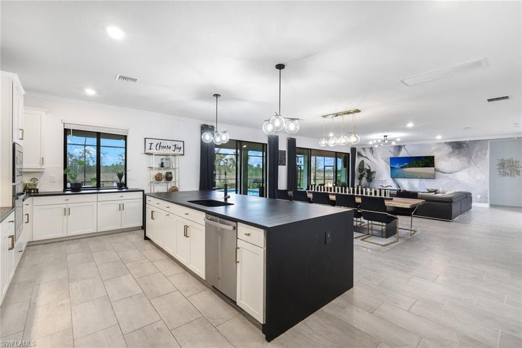 19477 The Place Blvd, Estero, FL 33928-6