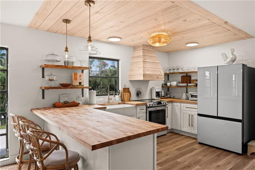 4805 Gary Rd, Bonita Springs, FL 34134-10