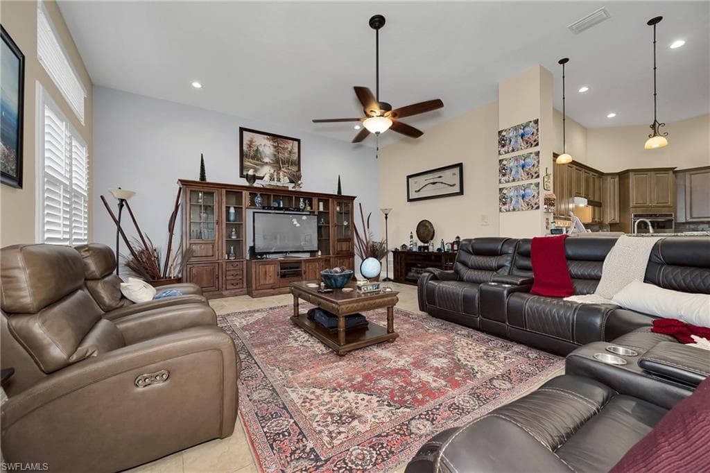 1640 Golden Gate Blvd W, Naples, FL 34117-16