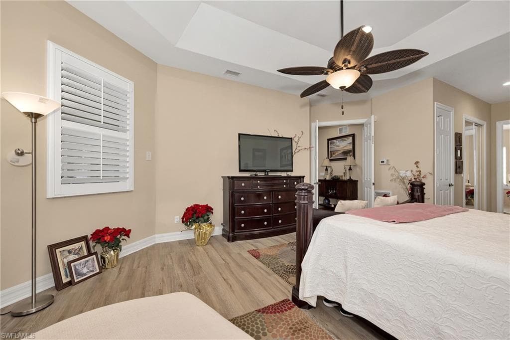 1640 Golden Gate Blvd W, Naples, FL 34117-26