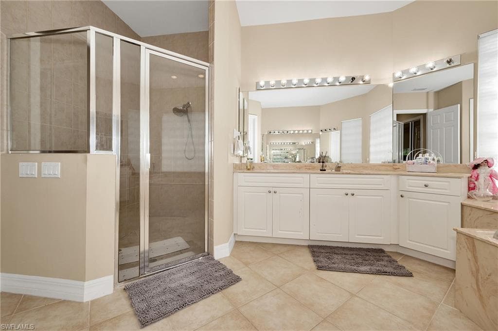 1640 Golden Gate Blvd W, Naples, FL 34117-29
