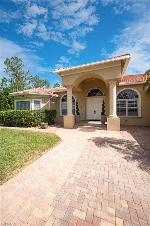 1640 Golden Gate Blvd W, Naples, FL 34117-3