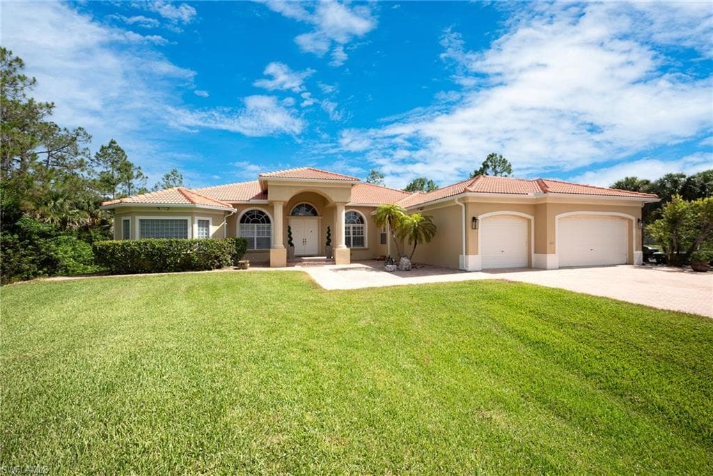 1640 Golden Gate Blvd W, Naples, FL 34117-49