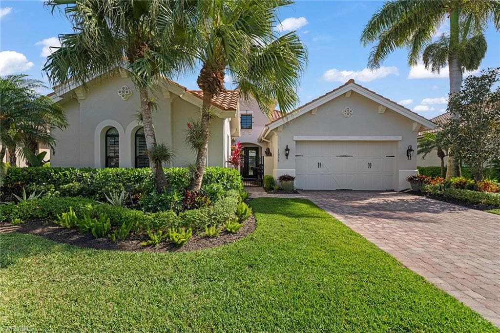 11950 Heather Woods Ct, Naples, FL 34120-1