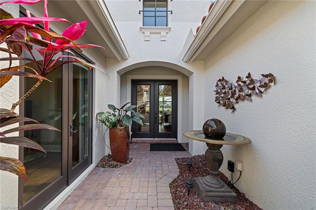 11950 Heather Woods Ct, Naples, FL 34120-24