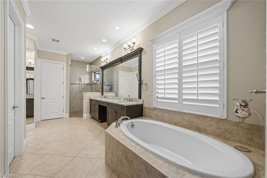 11950 Heather Woods Ct, Naples, FL 34120-28