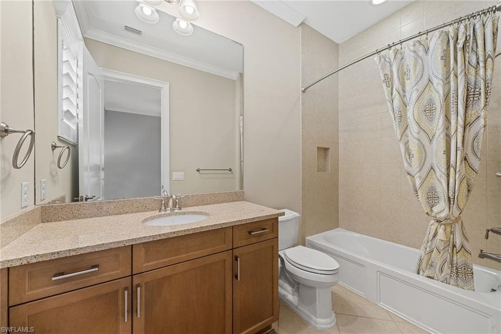 11950 Heather Woods Ct, Naples, FL 34120-32