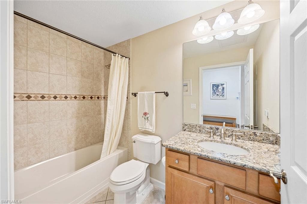 6637 Alden Woods Cir 102, Naples, FL 34113-18