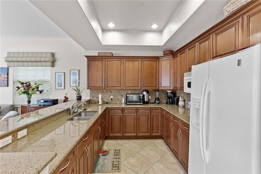 6637 Alden Woods Cir 102, Naples, FL 34113-30