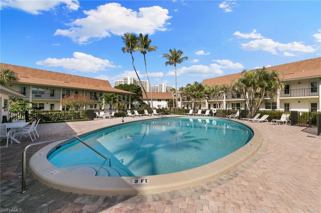 235 Seaview Ct E6, Marco Island, FL 34145-14
