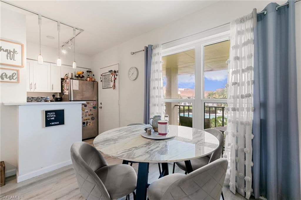 235 Seaview Ct E6, Marco Island, FL 34145-8