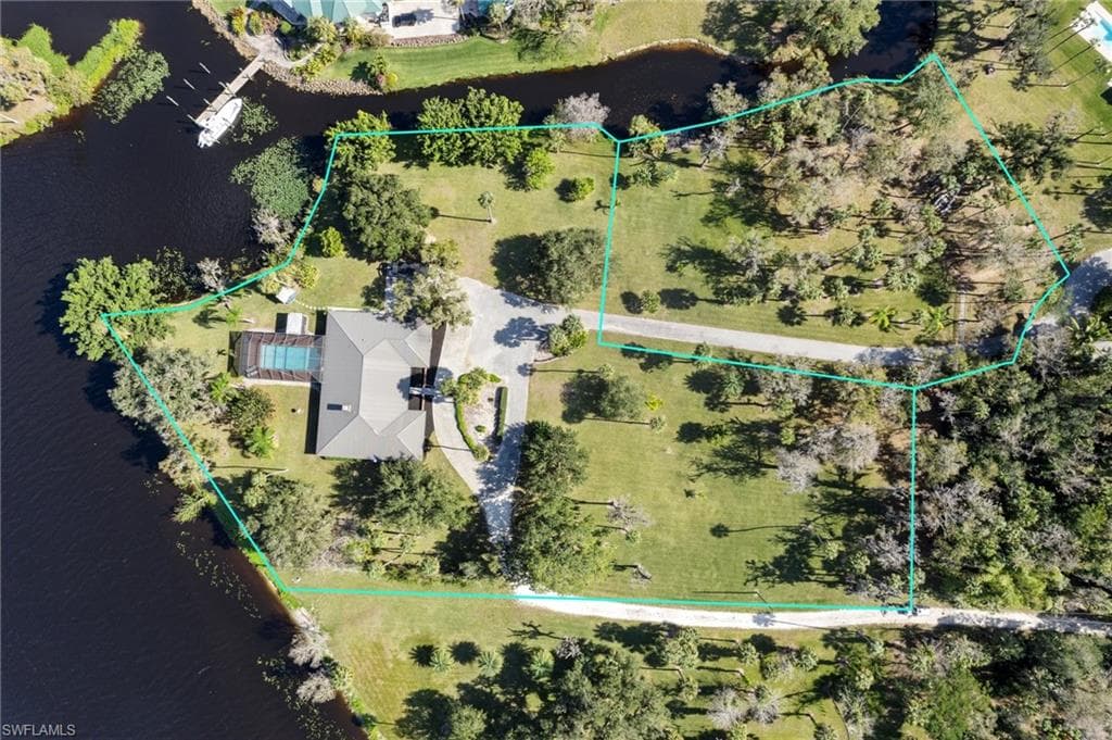 639 Rope Bend Dr, Labelle, FL 33935-23