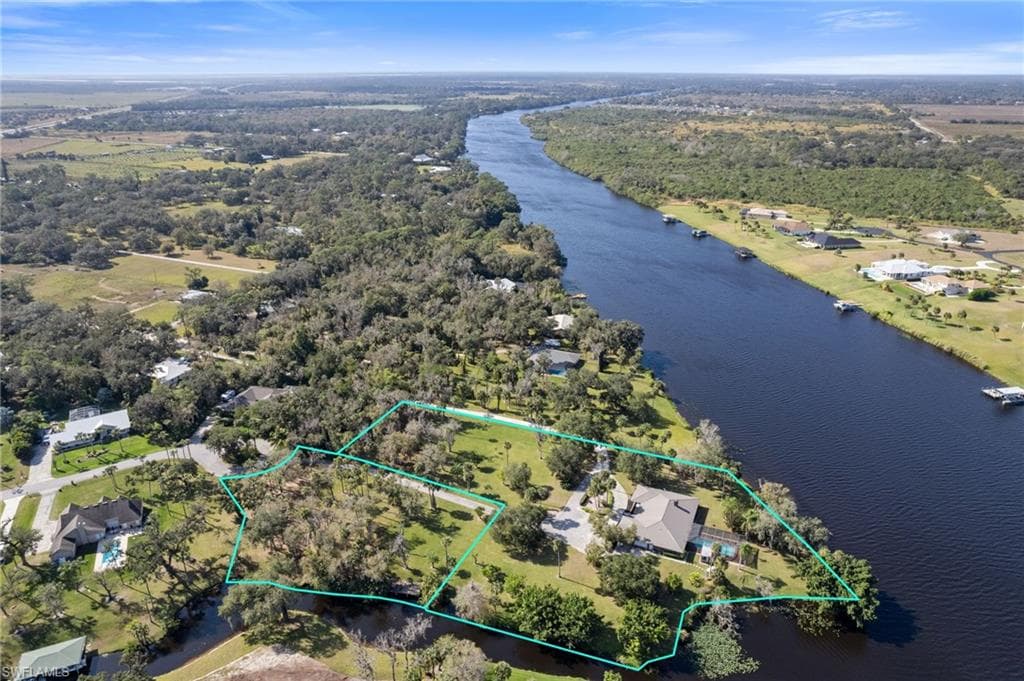 639 Rope Bend Dr, Labelle, FL 33935-6