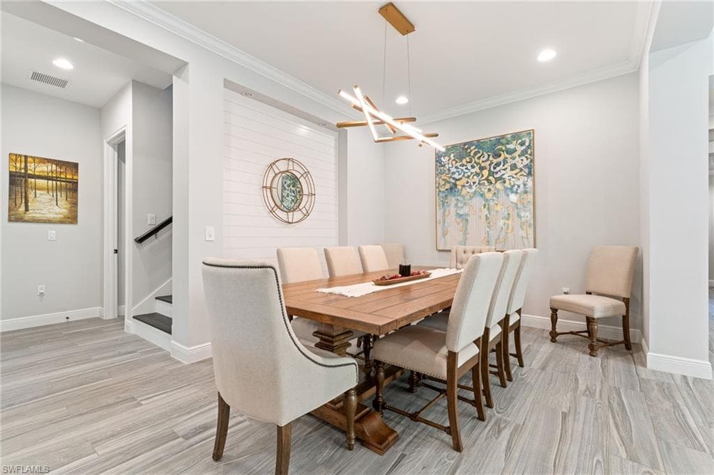 3725 Helmsman Dr, Naples, FL 34120-10