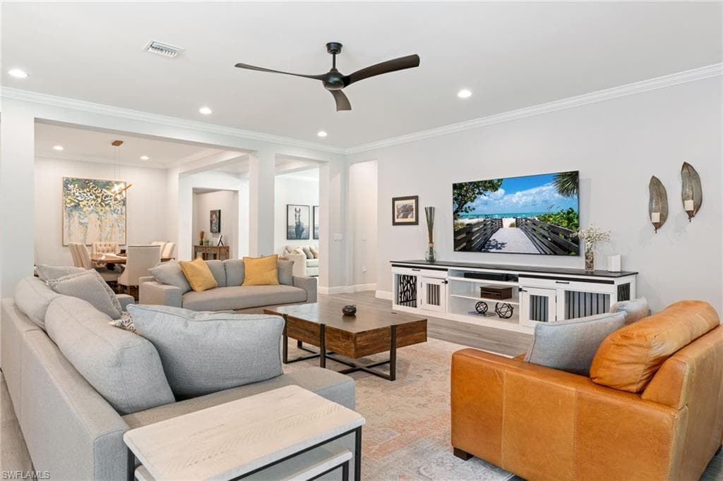 3725 Helmsman Dr, Naples, FL 34120-13