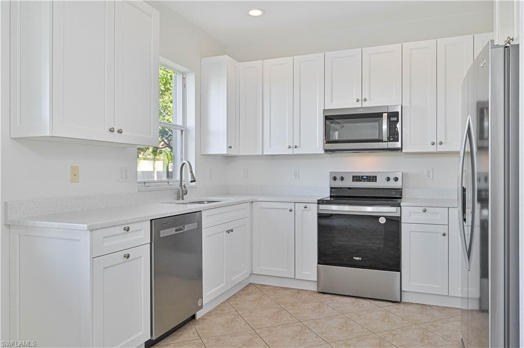 11097 Yellow Poplar Dr, Fort Myers, FL 33913-17