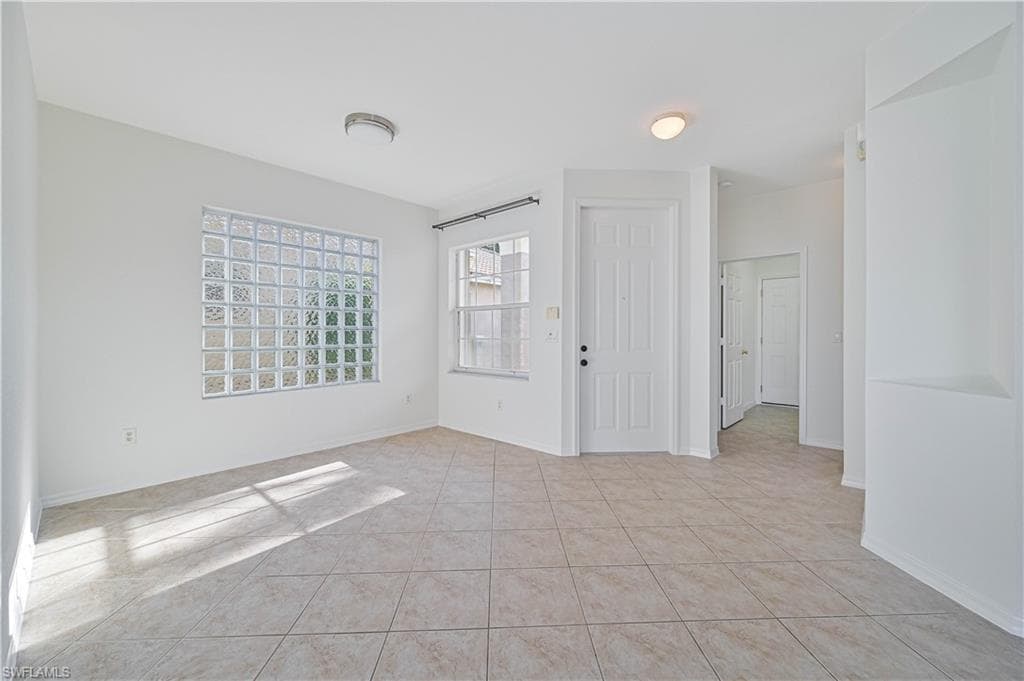 11097 Yellow Poplar Dr, Fort Myers, FL 33913-8