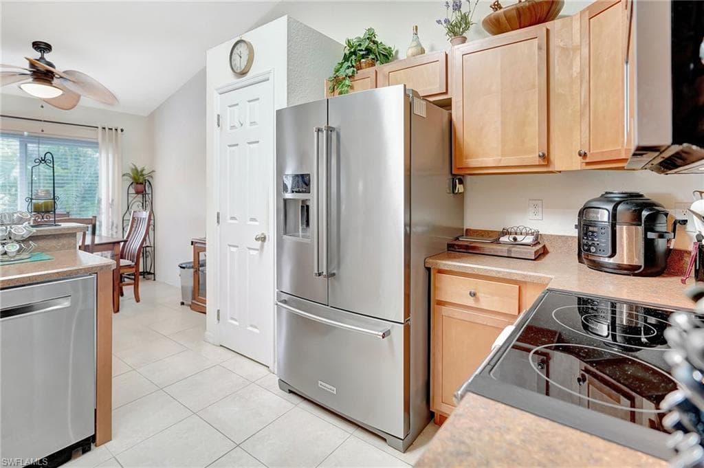 3001 5th Ave, Cape Coral, FL 33909-15