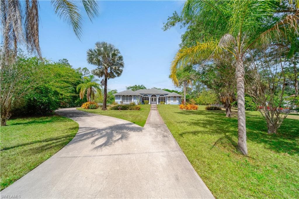 1321 8th St NE, Naples, FL 34120-1