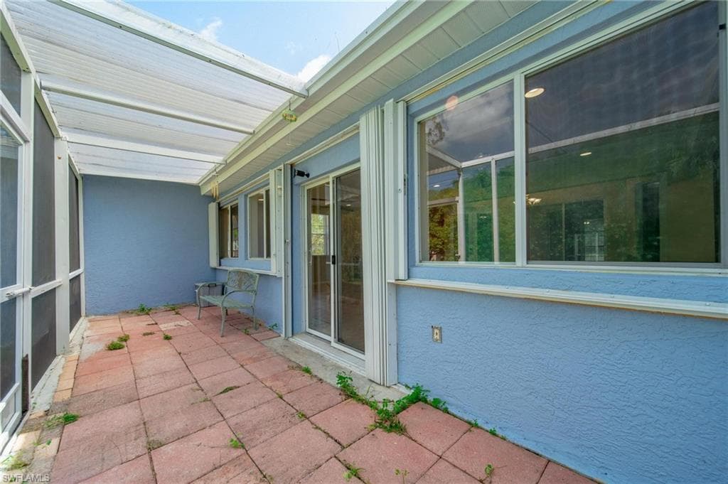 1321 8th St NE, Naples, FL 34120-42