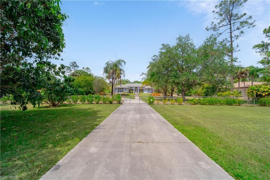 1321 8th St NE, Naples, FL 34120-4