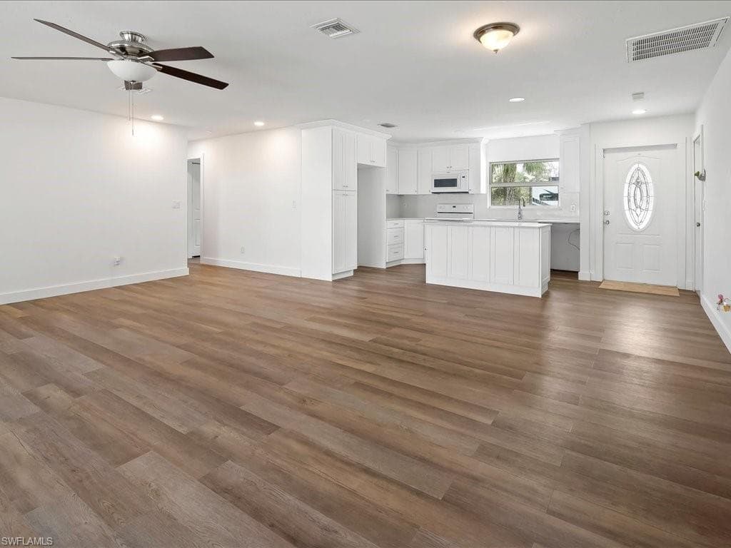27261 Galleon Dr, Bonita Springs, FL 34135-11
