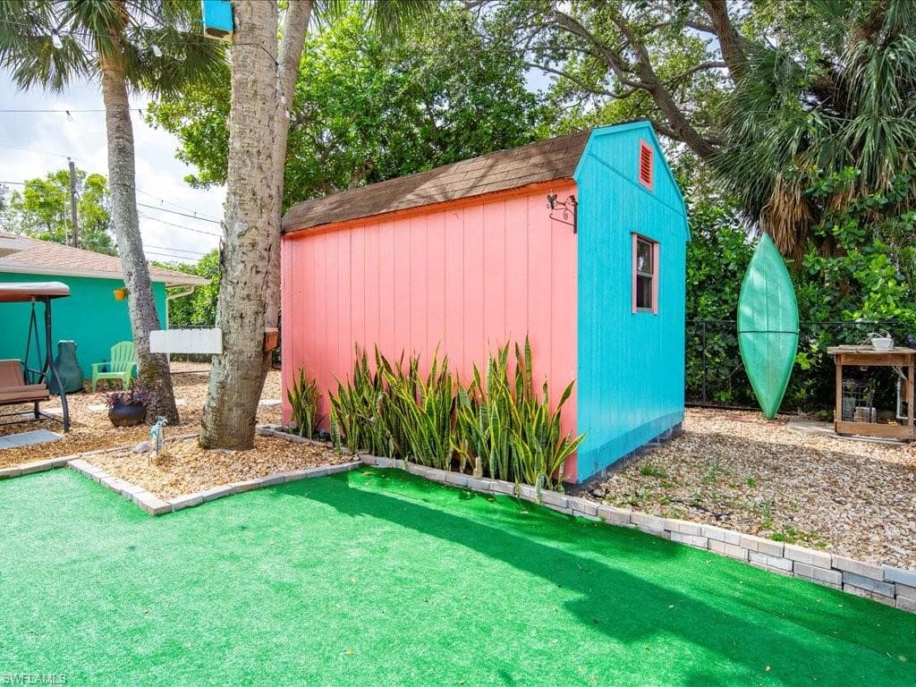 27261 Galleon Dr, Bonita Springs, FL 34135-27
