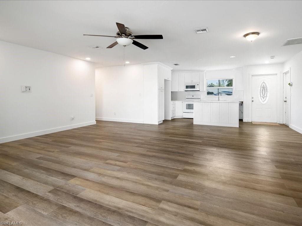 27261 Galleon Dr, Bonita Springs, FL 34135-28