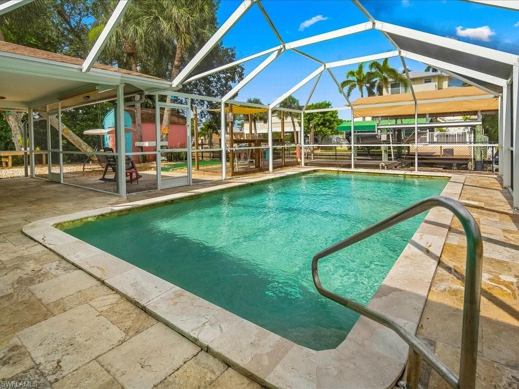 27261 Galleon Dr, Bonita Springs, FL 34135-3