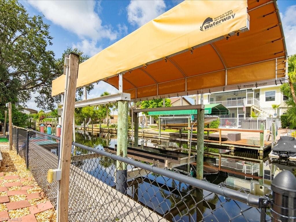 27261 Galleon Dr, Bonita Springs, FL 34135-4