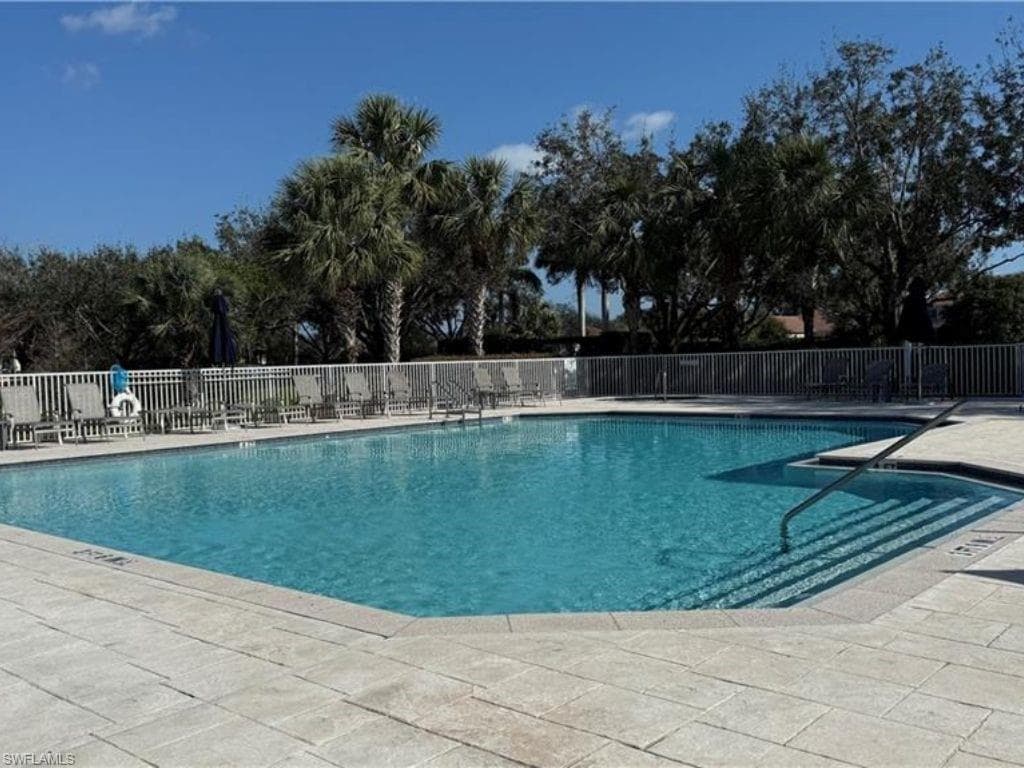 2011 Vermont Ln, Naples, Fl 34120-18