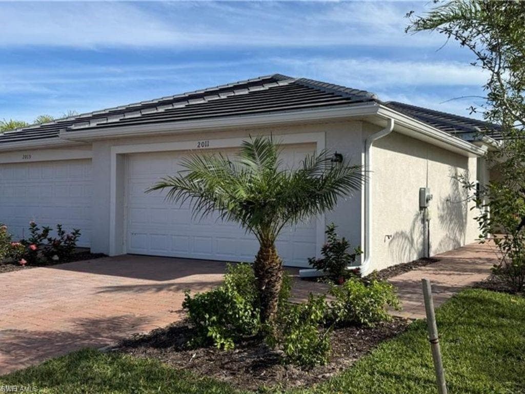 2011 Vermont Ln, Naples, Fl 34120-1