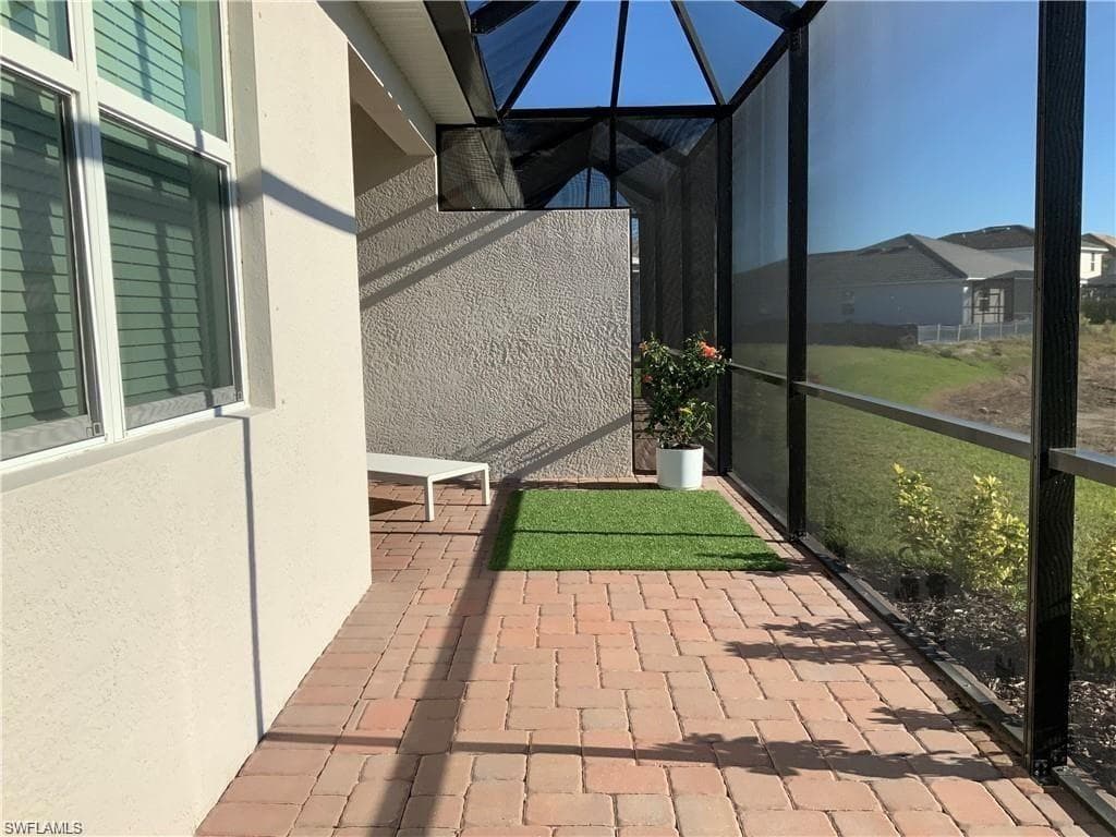 2011 Vermont Ln, Naples, Fl 34120-22