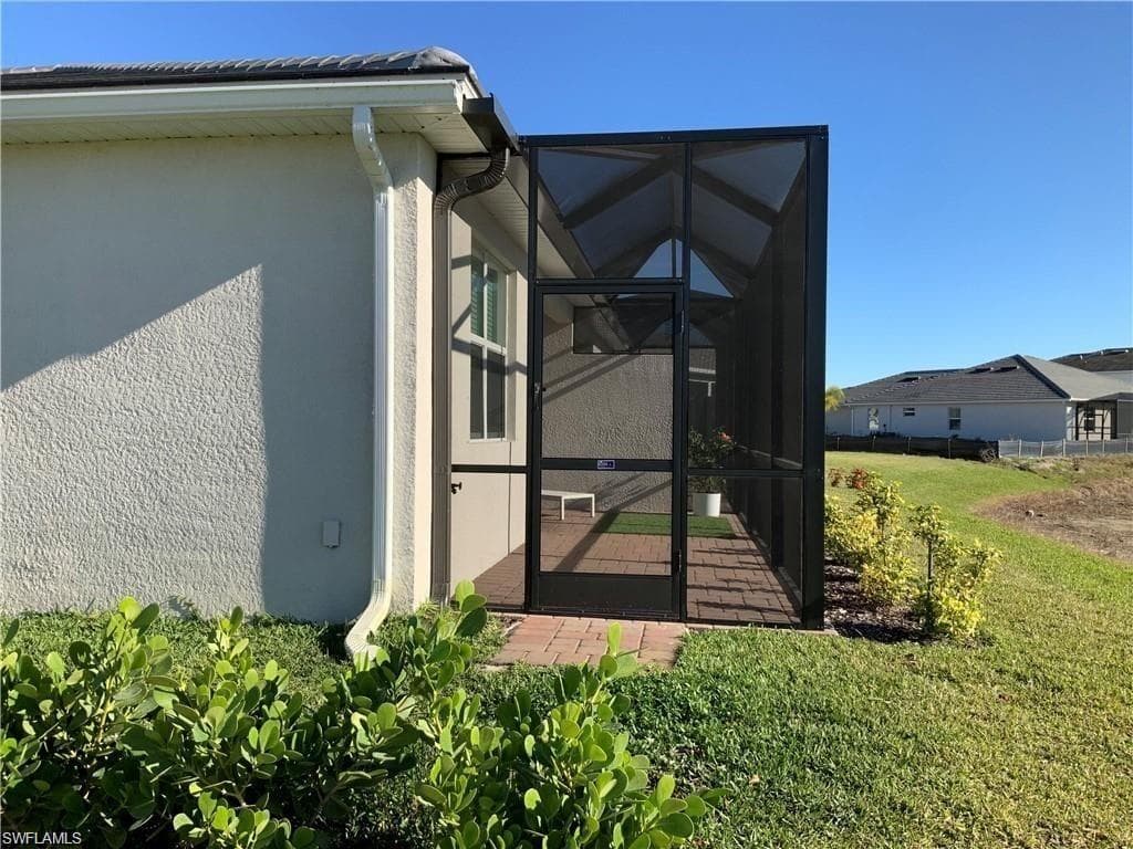 2011 Vermont Ln, Naples, Fl 34120-24