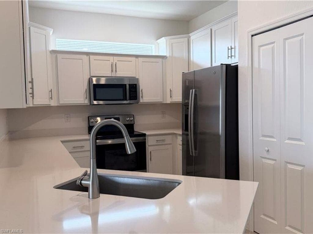 2011 Vermont Ln, Naples, Fl 34120-6