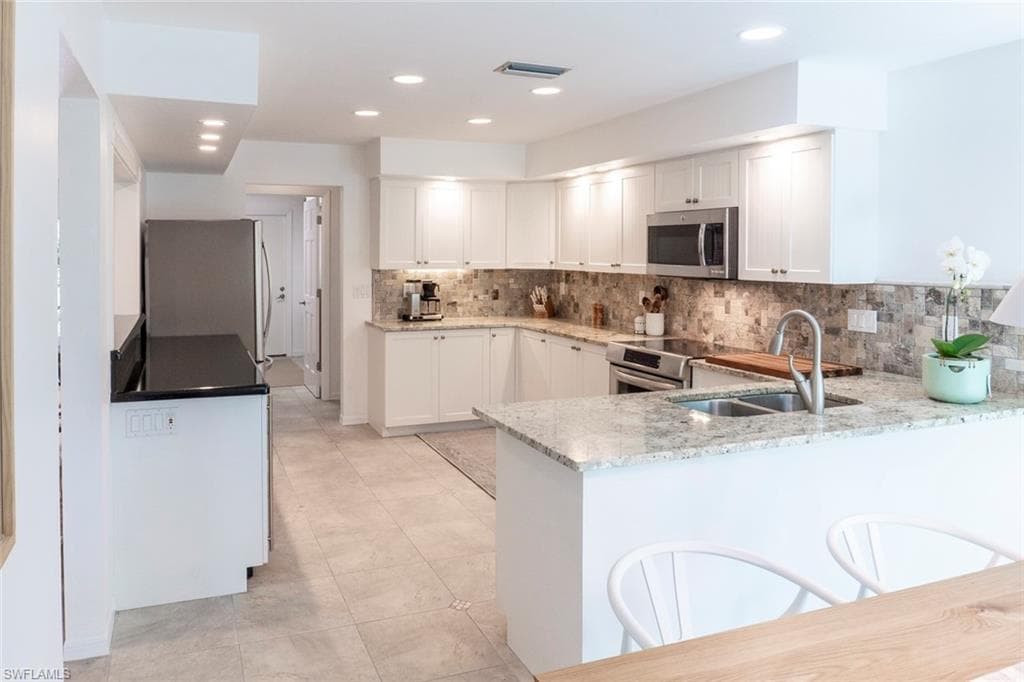 3430 27th Ave SW, Naples, FL 34117-7