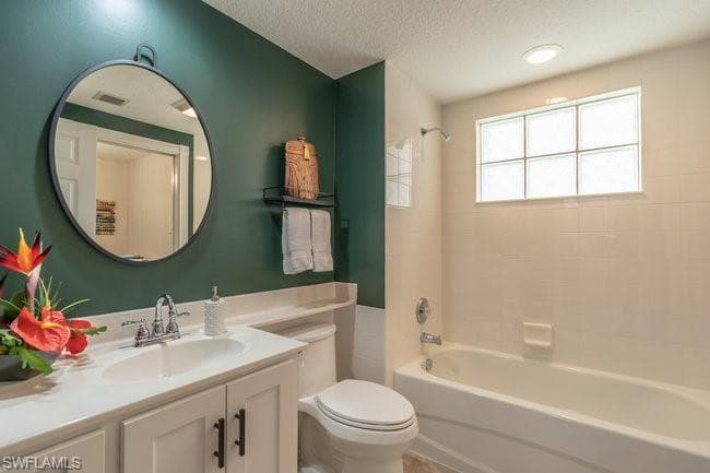 8055 Sorrento Ln, Naples, FL 34114-25