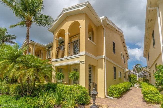 8055 Sorrento Ln, Naples, FL 34114-4