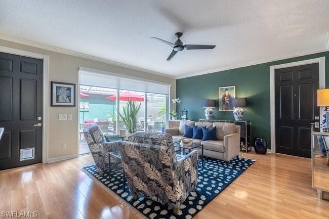 8055 Sorrento Ln, Naples, FL 34114-8