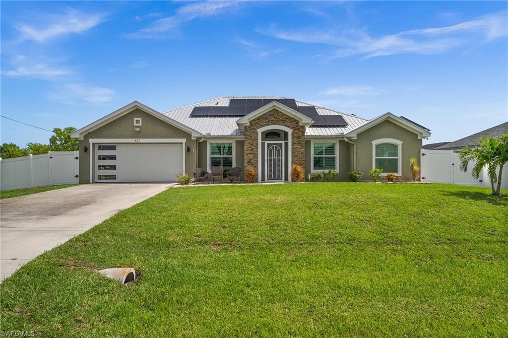 627 7th Ter, Cape Coral, FL 33909-1