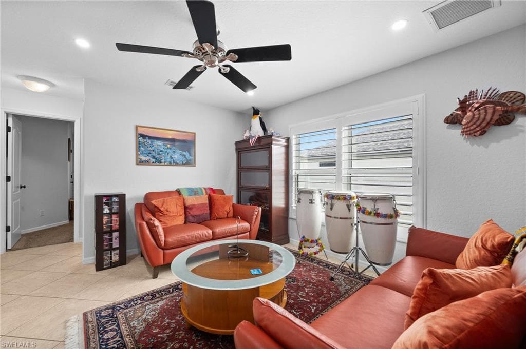 627 7th Ter, Cape Coral, FL 33909-21