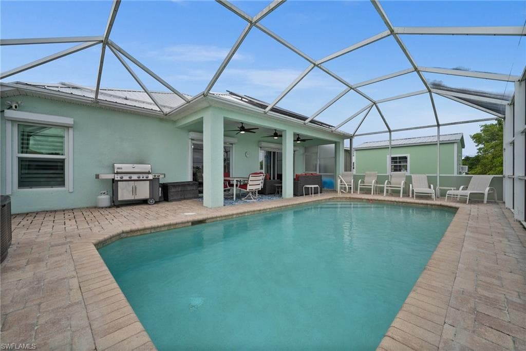 627 7th Ter, Cape Coral, FL 33909-30