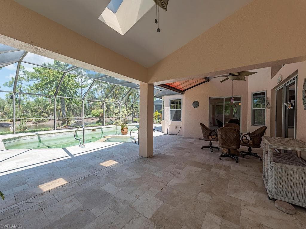 31 Grey Wing Pt, Naples, FL 34113-12