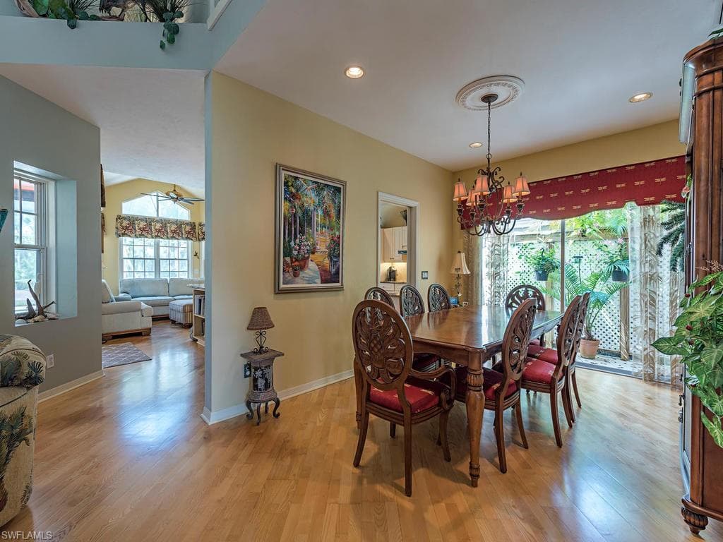 31 Grey Wing Pt, Naples, FL 34113-3